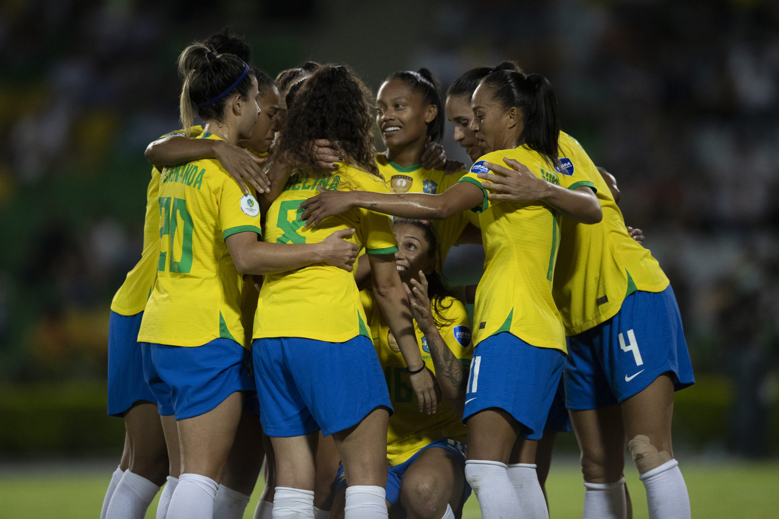Com dois de Adriana, Brasil goleia a Argentina e estreia com vitória na Copa América Feminina