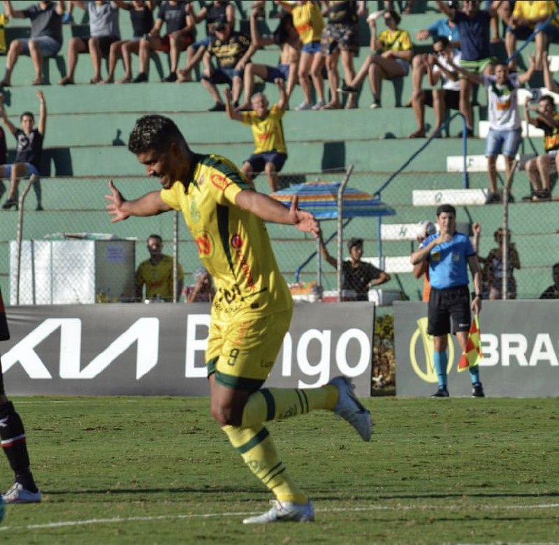 Vinicius Mingotti marca duas vezes em estreia pelo Mirassol. Foto: Divulgação/Mirassol