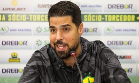 António Oliveira - Técnico do Cuiabá