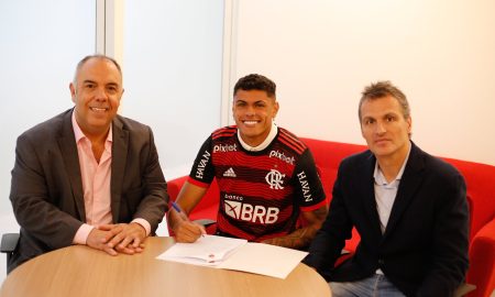 Flamengo renova contrato de artilheiro da base até 2027