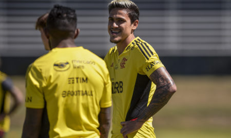 Tite não garante convocação de Pedro, mas se rende à fase do atacante do Flamengo: 'Grande momento'