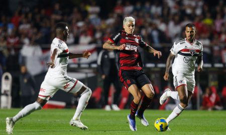 Análise ENM: Flamengo tem jogo difícil, mas vence bem o São Paulo e leva vantagem para o RJ