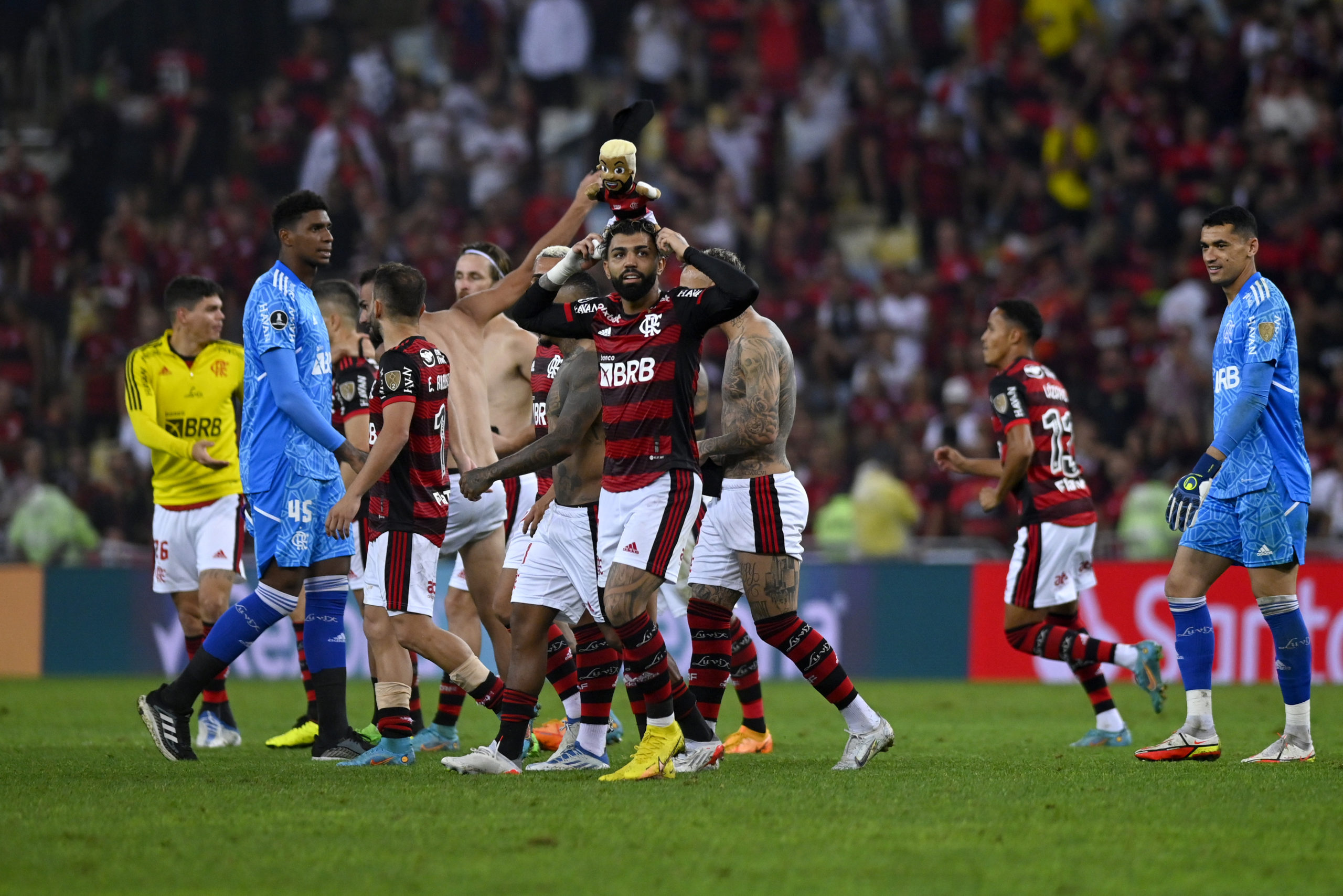 Corinthians vence o Flamengo e consegue a vantagem na semifinal do  Brasileiro