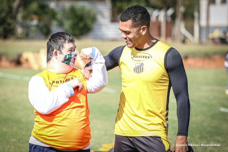 Jogadores do Tigre participaram das ações da semana inclusiva. Foto: Gustavo Ribeiro/Novorizontino