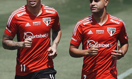 São Paulo faz único treino visando clássico contra o Corinthians; veja provável escalação