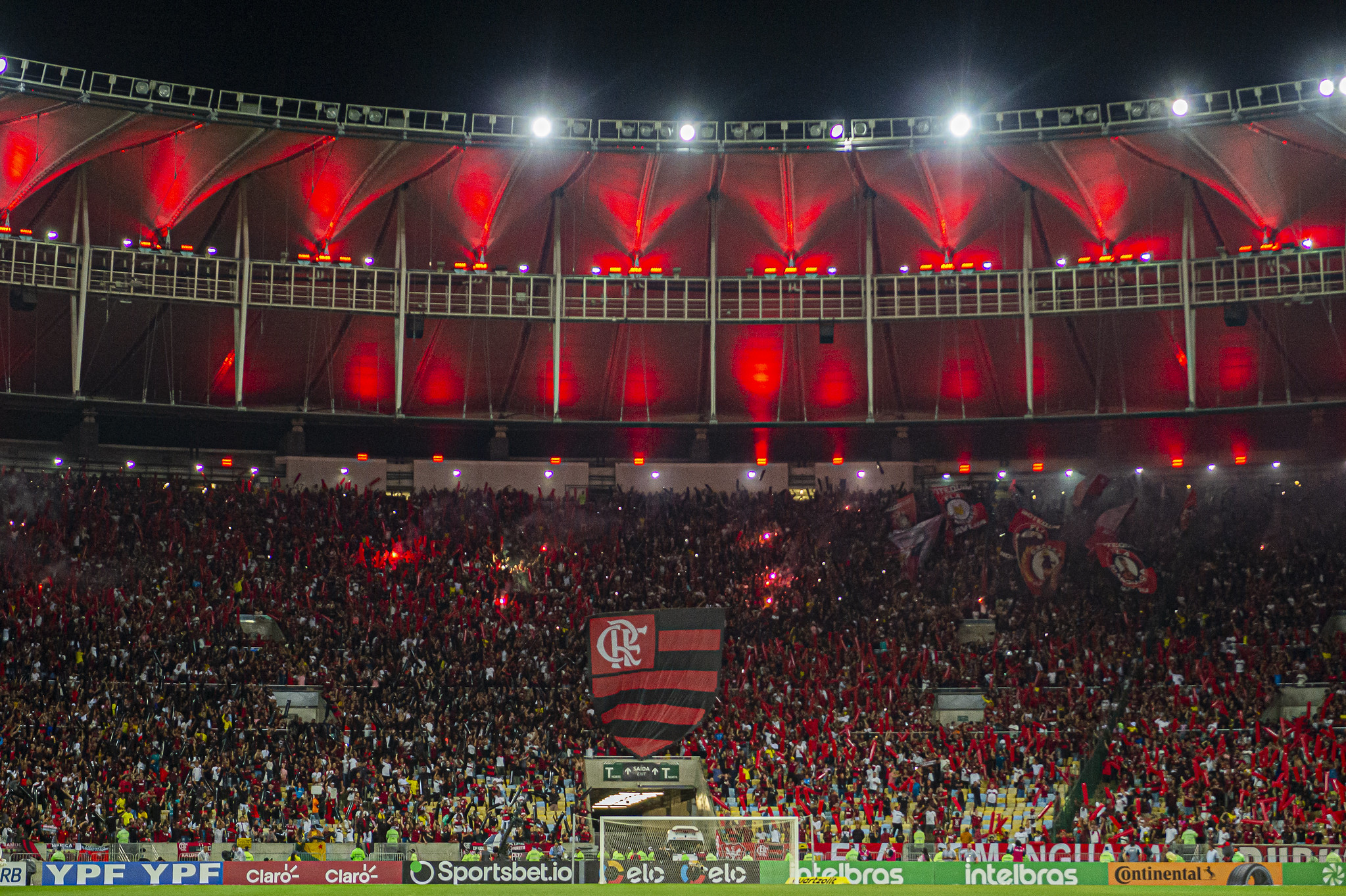 Torcida do Flamengo esgota ingressos para jogo contra Fortaleza