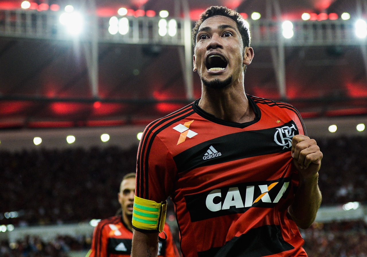 Ex-Flamengo, Hernane Brocador opina sobre finais da Copa do Brasil e Libertadores: ‘Bem forte para esses dois títulos’
