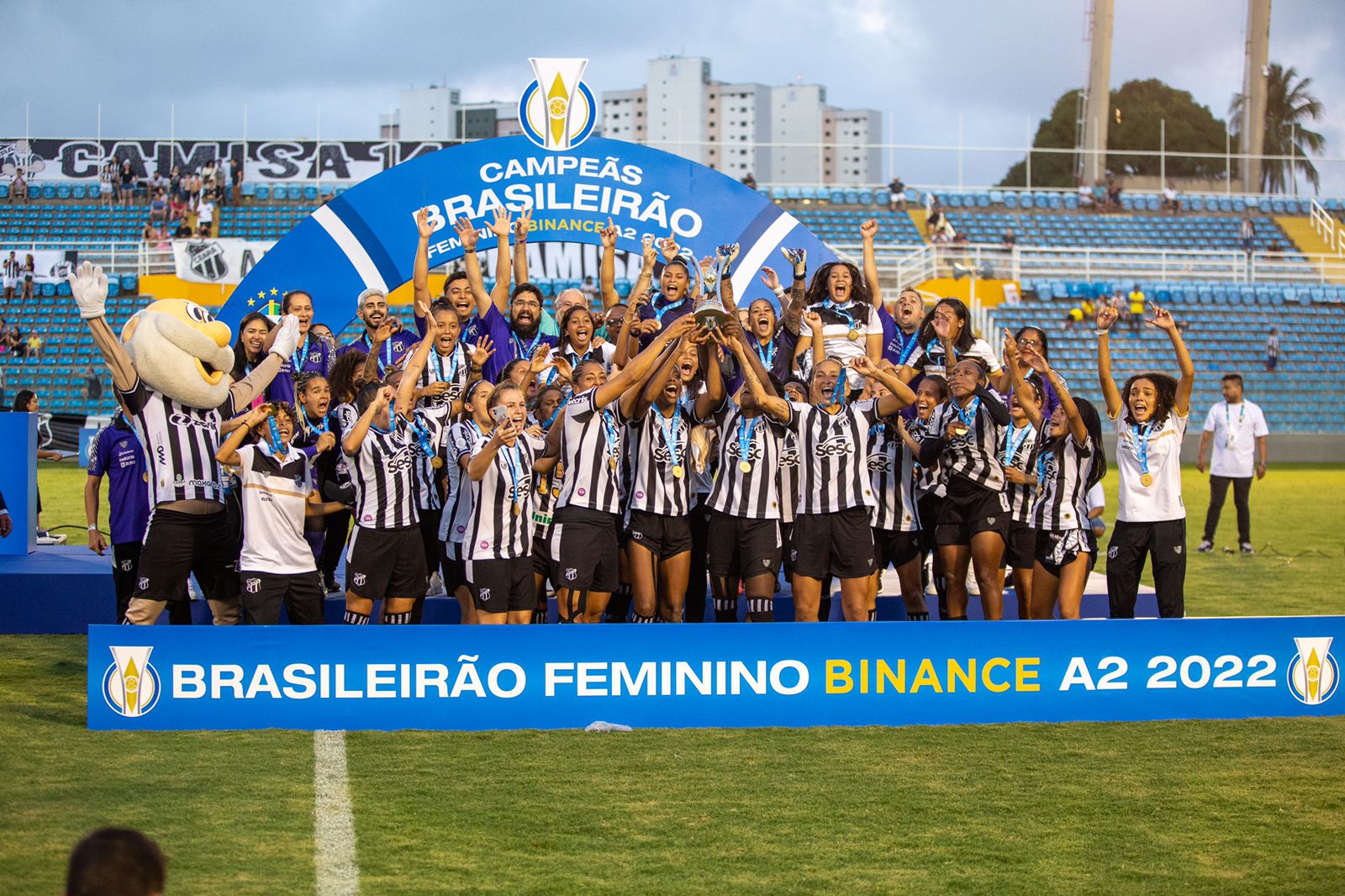 Título do Corinthians registra recorde de público do futebol feminino no  Brasil