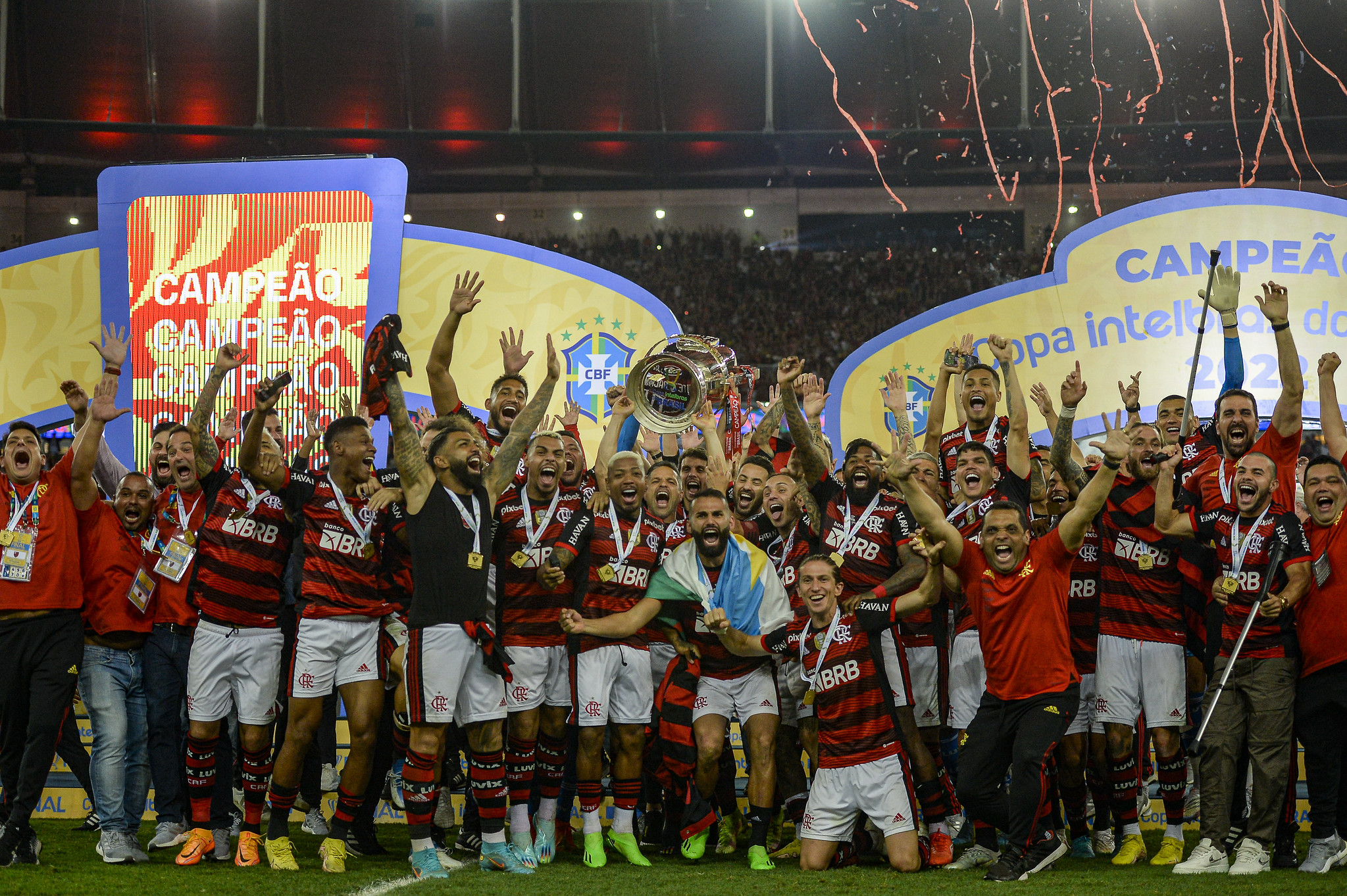 Nos pênaltis, Flamengo vence Palmeiras e conquista bicampeonato do