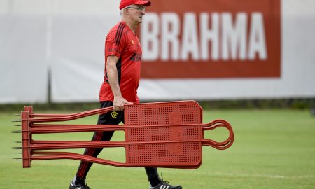 Dorival define substituto do suspenso João Gomes e Flamengo está escalado para a final da Copa do Brasil