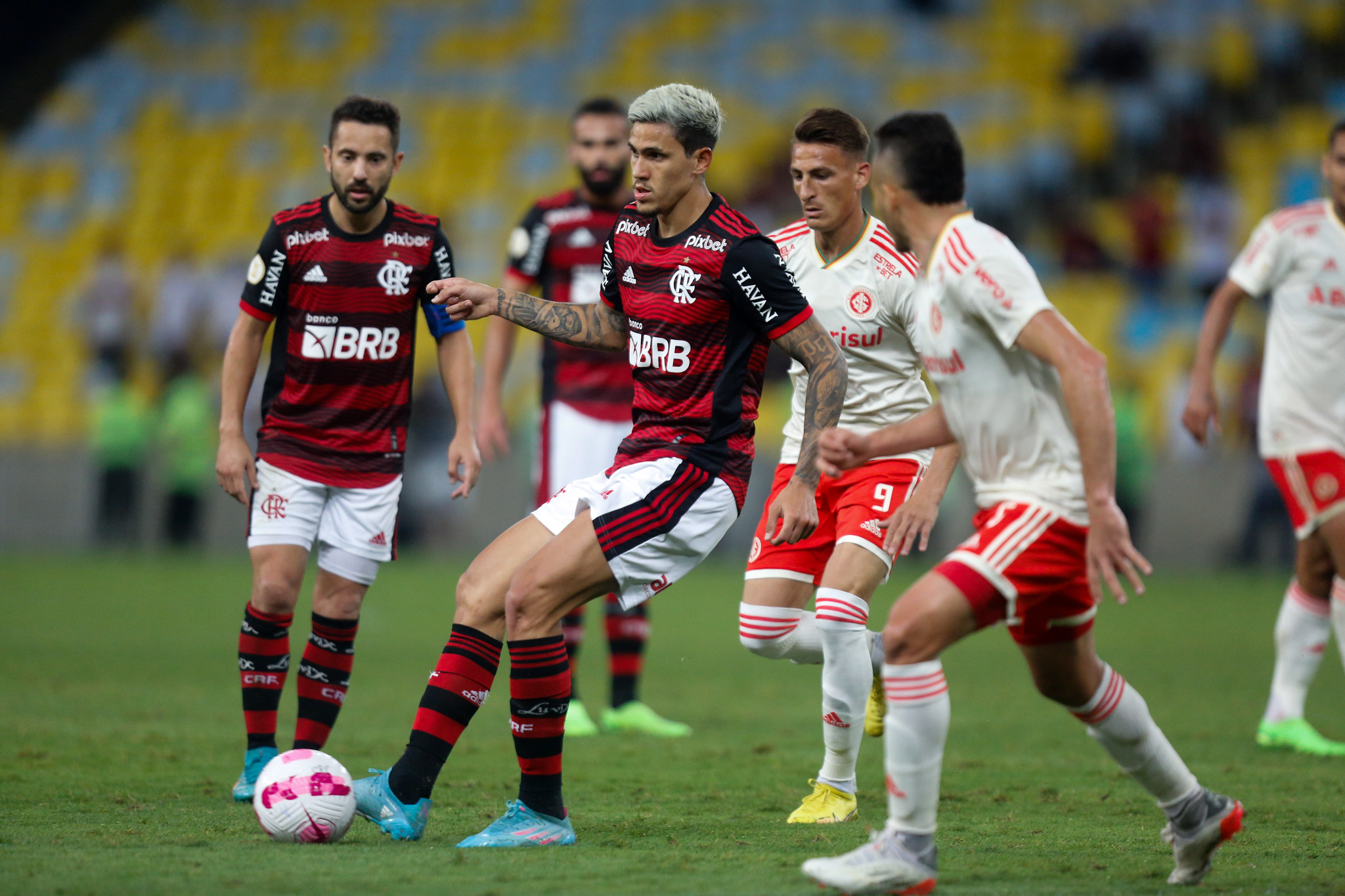 Análise ENM: Flamengo empata com o Internacional e vê título do Brasileirão ainda mais distante