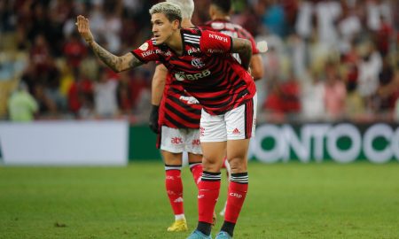 Após hat-trick em vitória do Flamengo, Pedro fala sobre Seleção: 'Preciso seguir bem no clube'