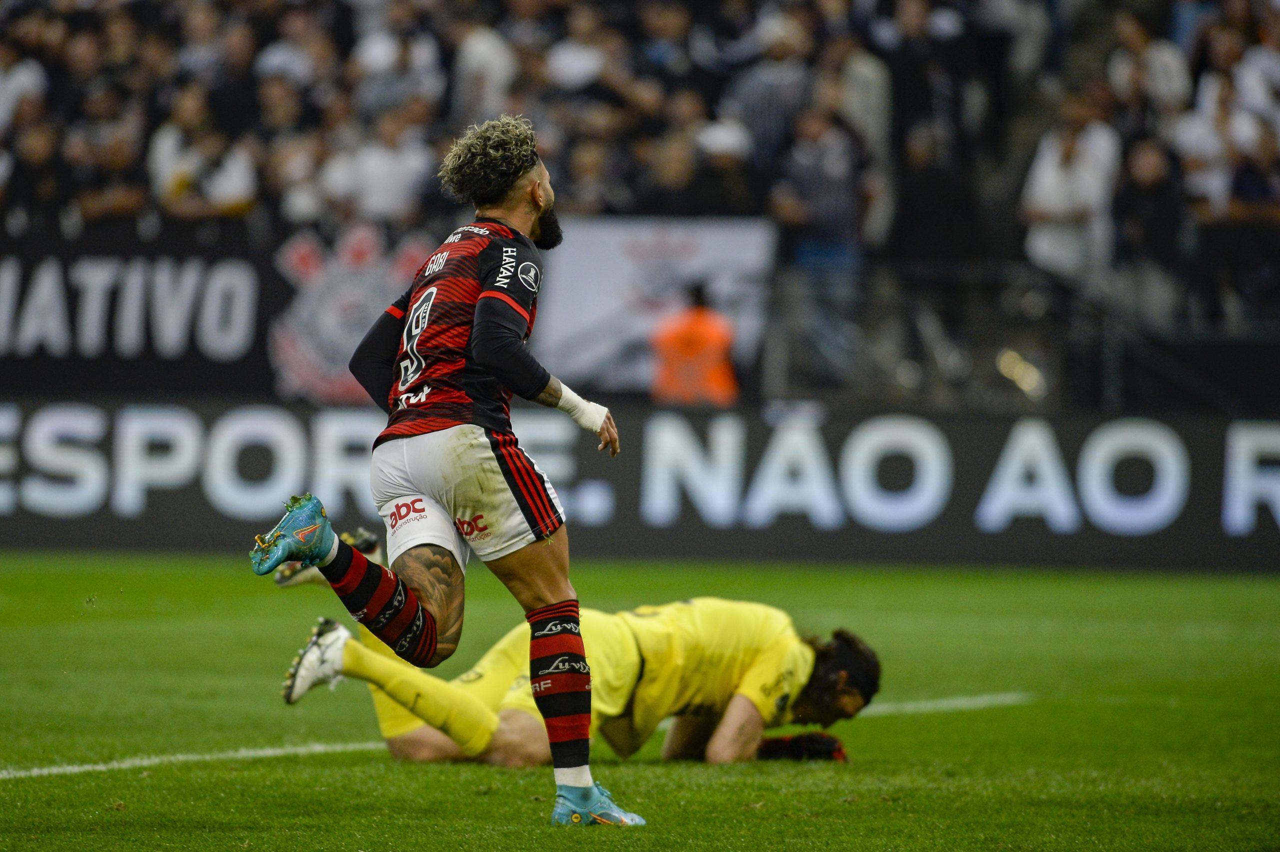 Flamengo possui retrospecto favorável contra o Corinthians na Neo Química Arena; veja o aproveitamento