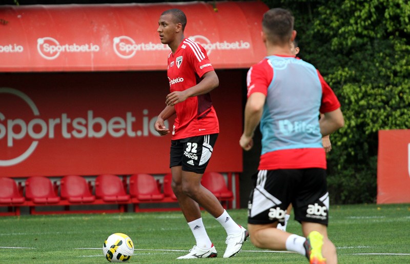 Parte do elenco do São Paulo se reapresenta no CT e treino conta com novidades