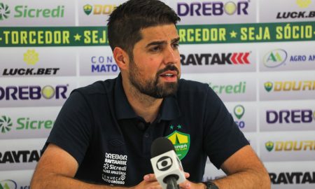 António Oliveira - Cuiabá