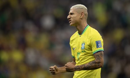 Eleito melhor em campo contra a Sérvia, Richarlison comemora gols na estreia do Brasil: 'Sonho de criança realizado'