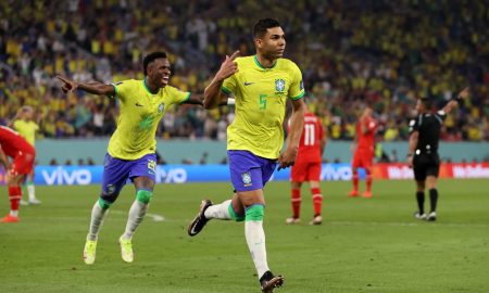 Brasil vence a Suíça com gol de Casemiro e se classifica para as oitavas da Copa do Mundo