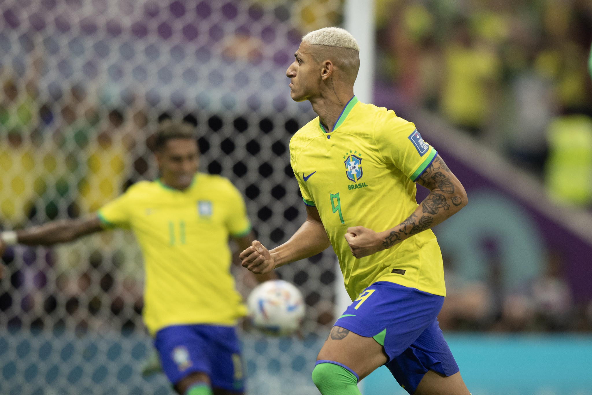 Com direito a golaço de Richarlison, Brasil vence Sérvia na estreia, jogo  online brasil e servia 