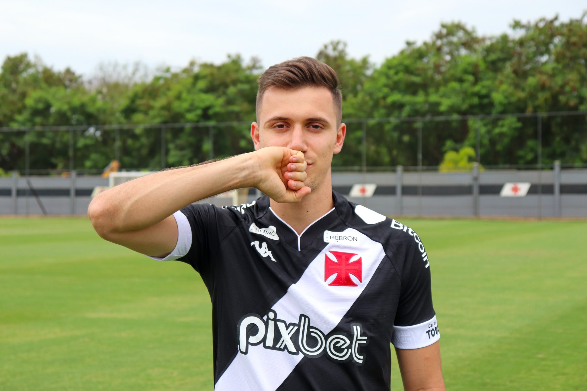 São Paulo conta com o reforço de jovens de Cotia no treino desta segunda