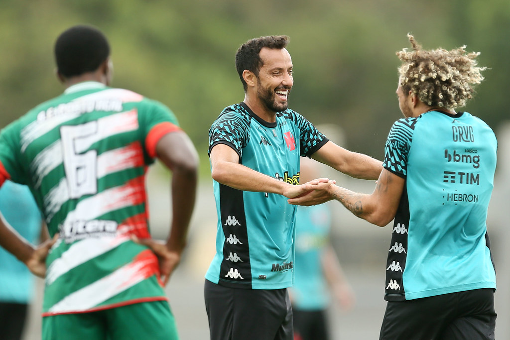 Vasco goleia Porto Real por 6 a 0 em jogo-treino no CT Moacyr Barbosa