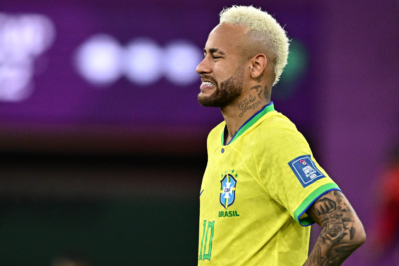 Neymar se revolta com post de seu ex-empresário criticando Tite: 'não fala m...'