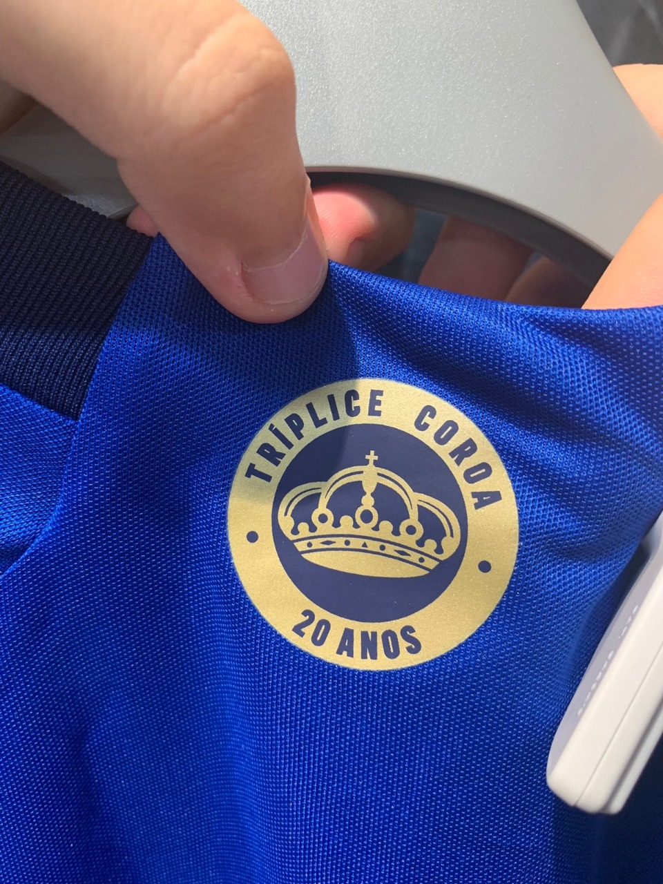Vazou? Suposta camisa do Cruzeiro em 2023 circula nas redes sociais