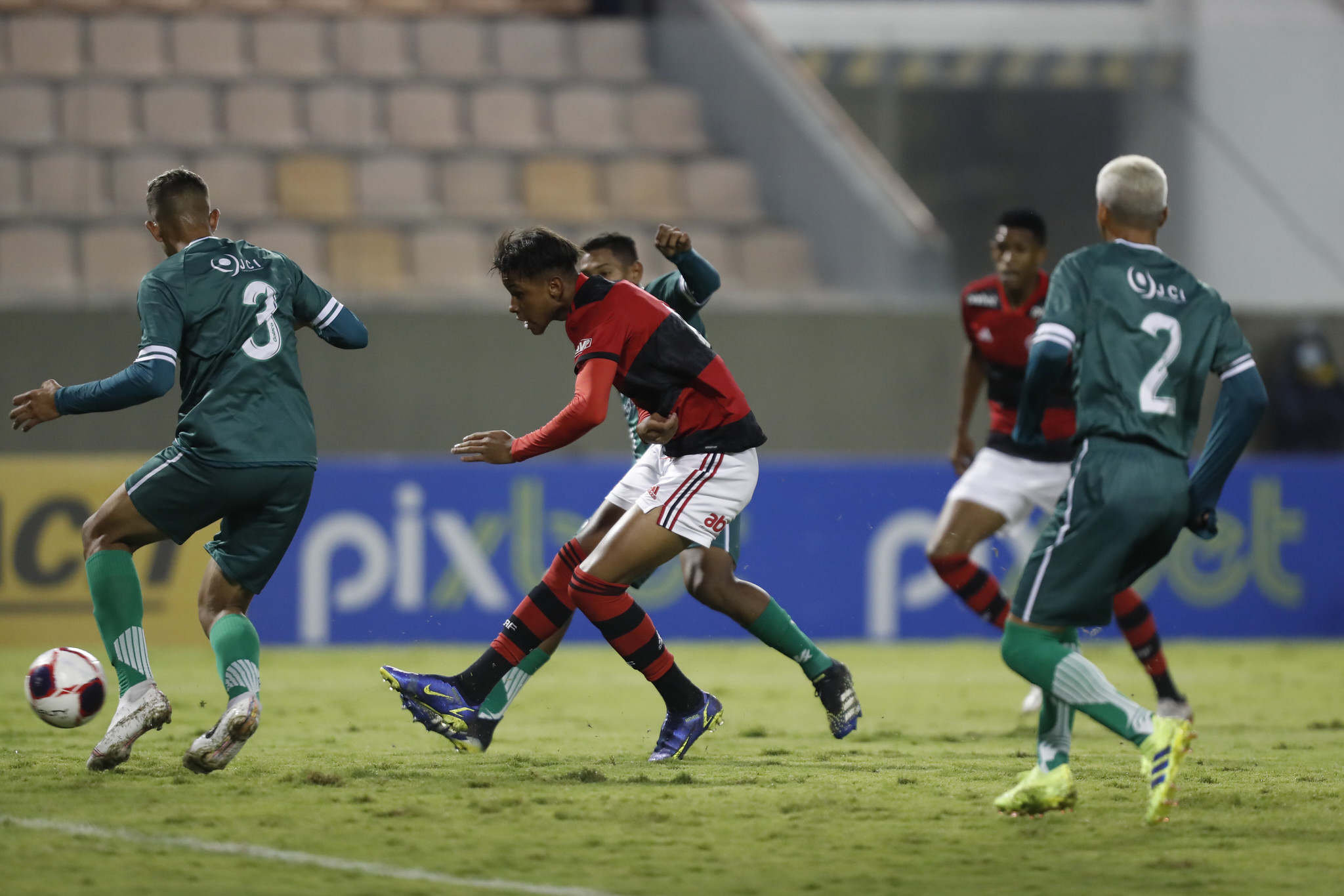 Flamengo on X: TIME DEFINIDO 🔴⚫️ Os #GarotosDoNinho já estão escalados  para a estreia na Copa São Paulo de Futebol Júnior, contra o Floresta-CE! A  partida tem transmissão ao vivo do SporTV