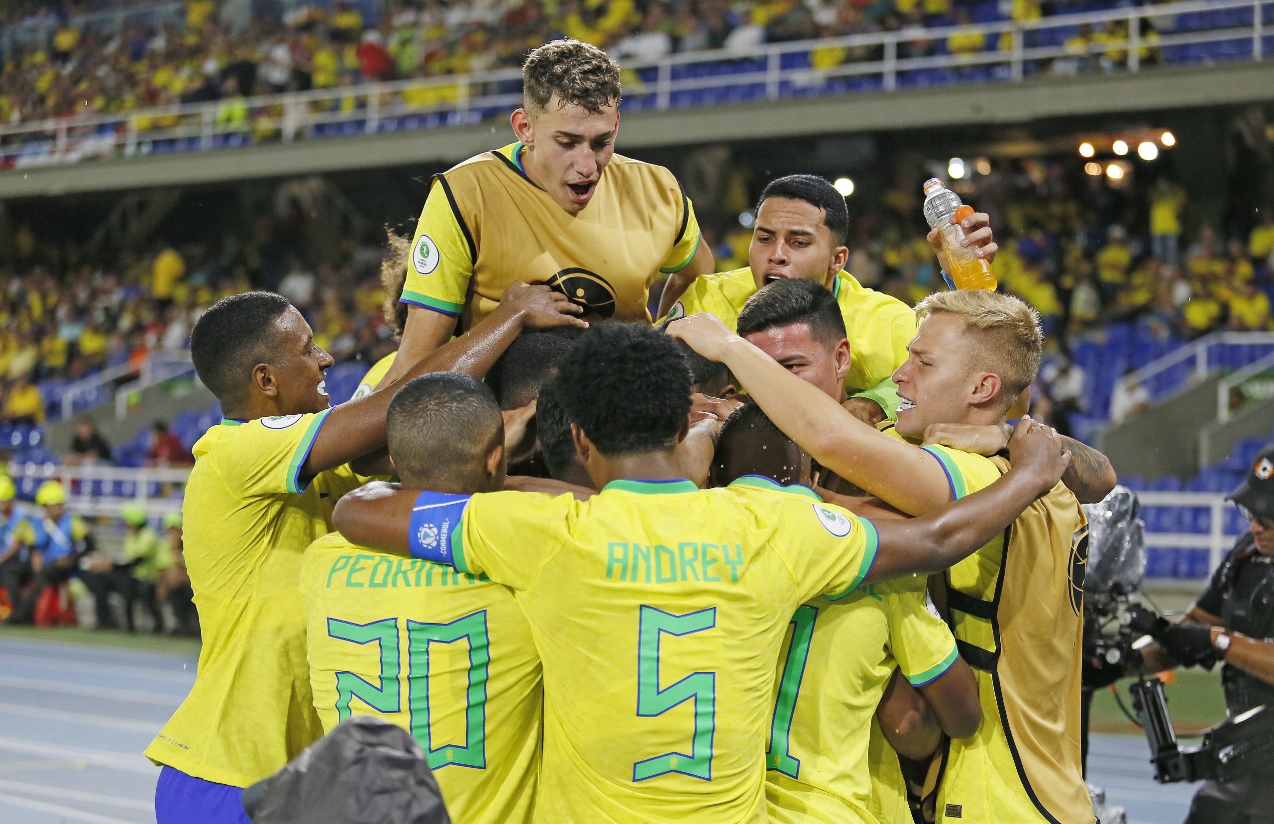 Brasil enfrenta a Argentina pelo Sul-americano sub-20