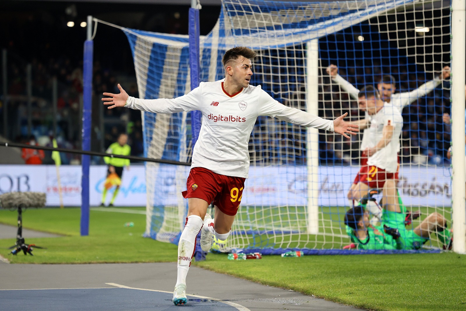 Roma perde para o Napoli fora de casa