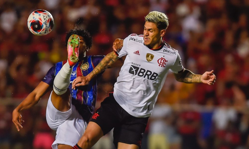 Titulares do Flamengo ficam no 0 x 0 com o Madureira em Cariacica-ES