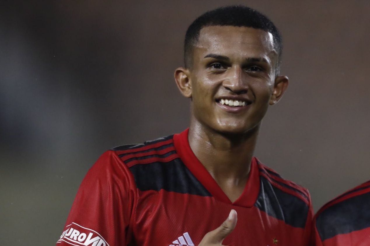 Flamengo recusa proposta de empréstimo do Barcelona pelo lateral-direito Wesley