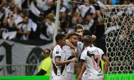 Vasco passeia em campo e goleia Trem-AP pela Copa do Brasil