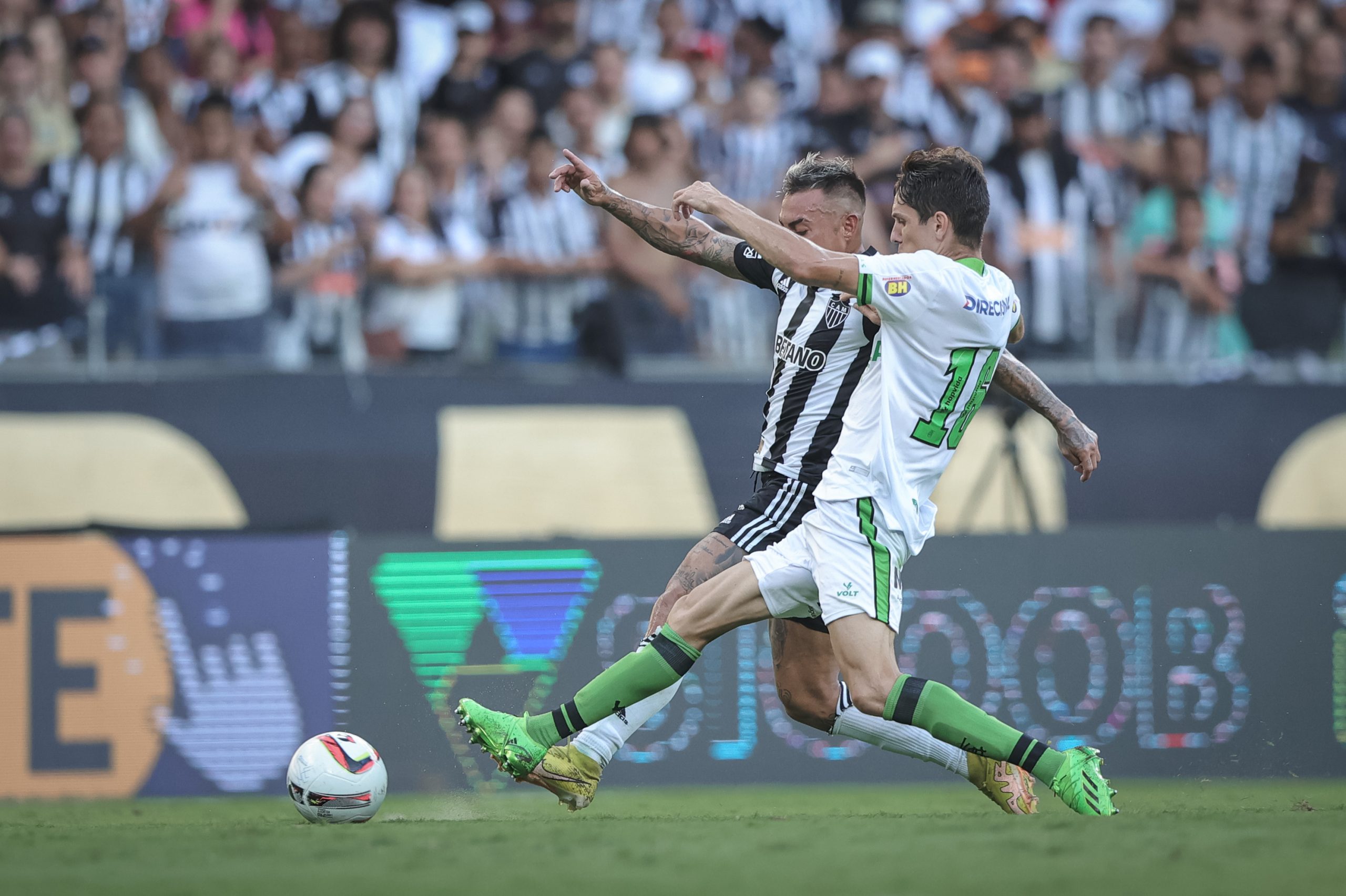 Atlético e América empatam em 1 a 1.