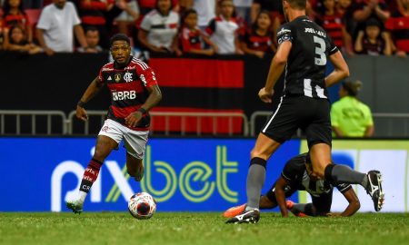Na vitória sobre o Botafogo, Marinho alcança marca de 50 jogos pelo Flamengo