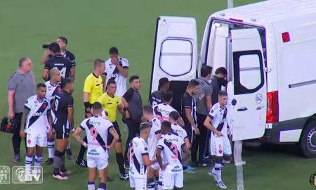Zagueiro Botafogo ambulância