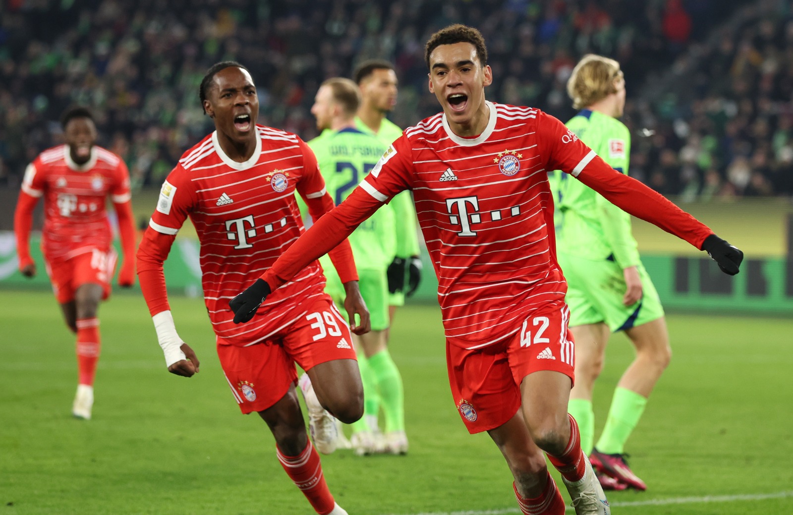 Bayern de Munique vence Wolfsburg em casa