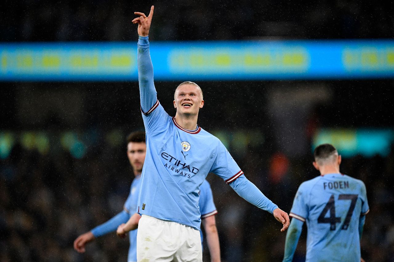 Haaland faz hat-trick e Manchester City avança na Copa da Inglaterra