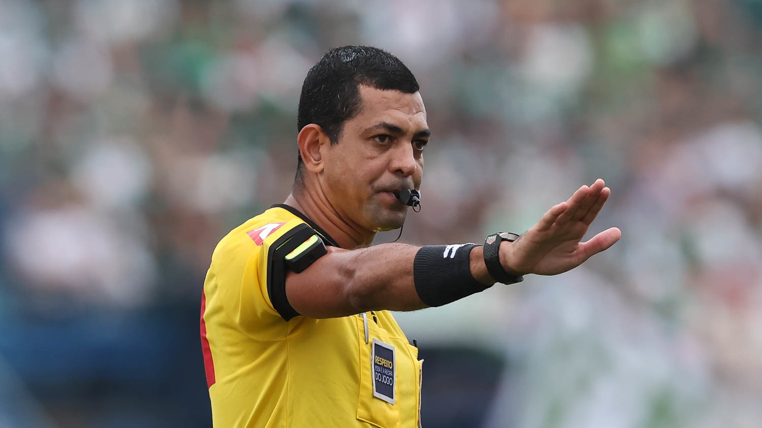 Ferj define arbitragem para Flamengo x Vasco, jogo de ida da semifinal do Campeonato Carioca