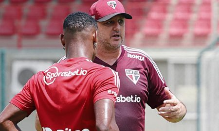 São Paulo fecha mais um dia de treino; Ceni terá volta de quatro jogadores