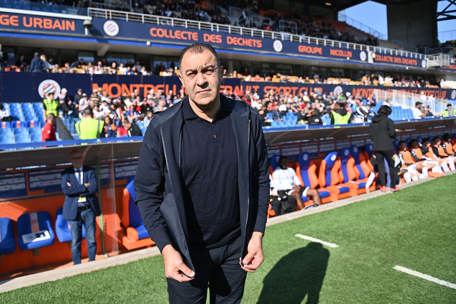 Abdel Bouhazama deixa comando técnico do Angers