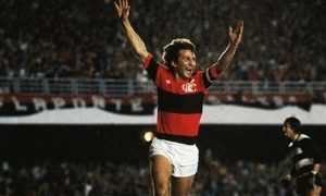 Maior ídolo do Flamengo, Zico recebe homenagens pelo seu aniversário de 70 anos