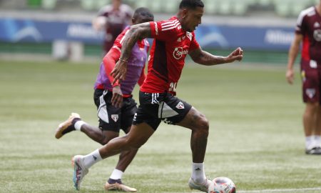 São Paulo treina pênaltis e faz reconhecimento do gramado no Allianz; veja provável escalação