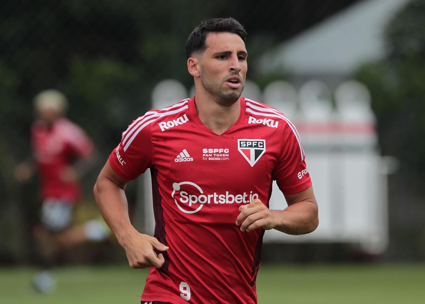 São Paulo adota tratamento conservador, e Calleri não passará por cirurgia