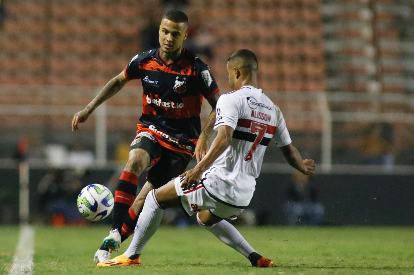 São Paulo vence o Ituano em Itu, e avança às oitavas da Copa do Brasil