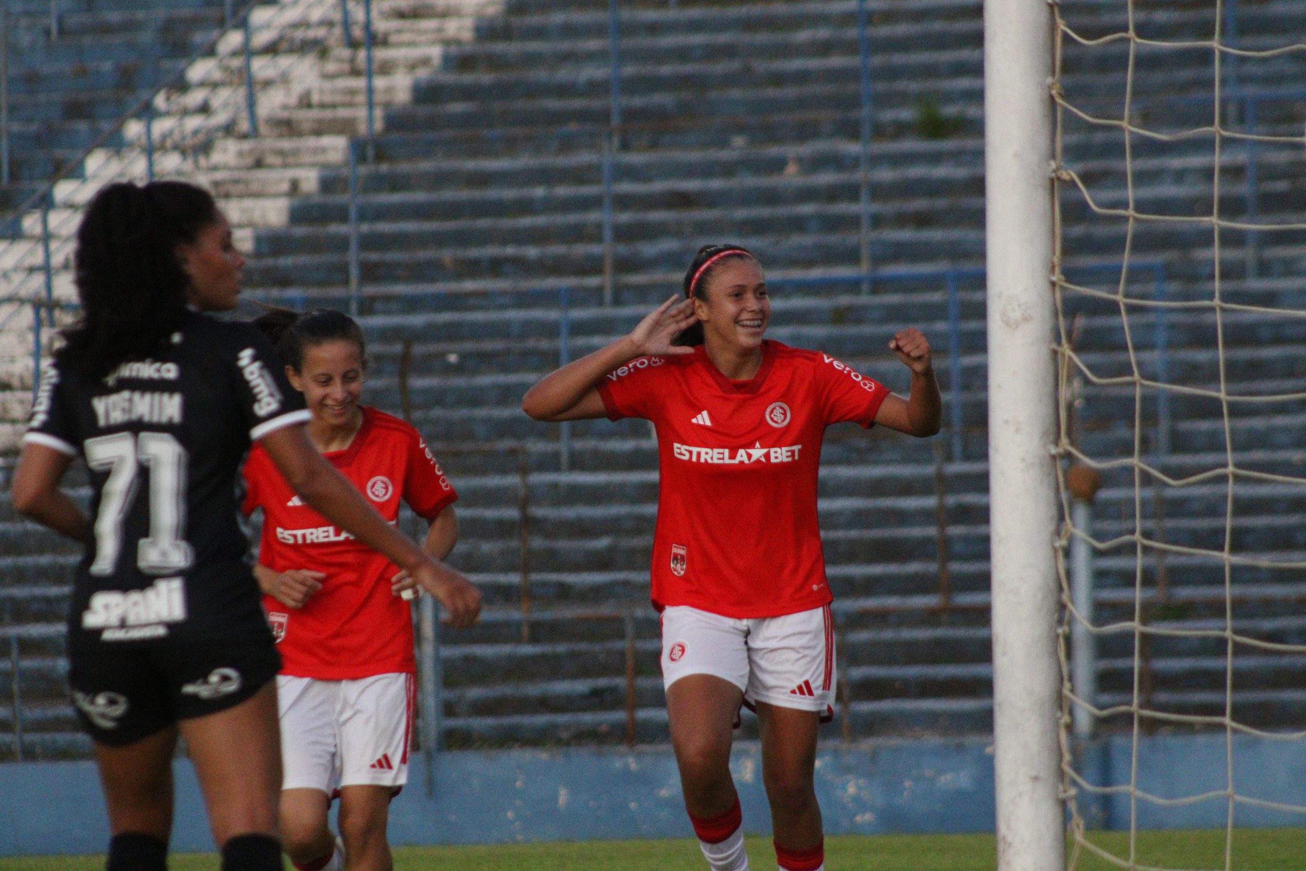 Internacional vence o Corinthians