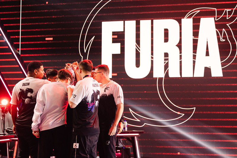 FURIA vence EG