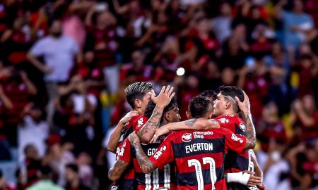 Análise: Escalação ofensiva funciona e demonstra evolução do Flamengo de Sampaoli