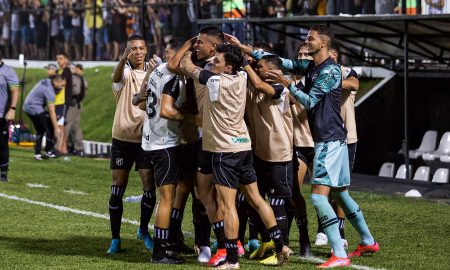Jogadores do Ceará comemoram vitória sobre ABC