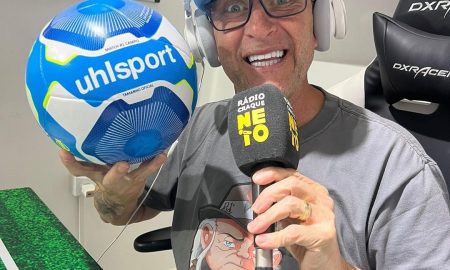 O apresentador do Programa 'Os Donos da Bola', da Band, Neto utilizou sua conta oficial no Twitter para projetar um Campeonato Brasileiro complicado para o Cruzeiro após a derrota para o Corinthians, por 2 a 1, neste domingo(16), na Neo Química Arena.