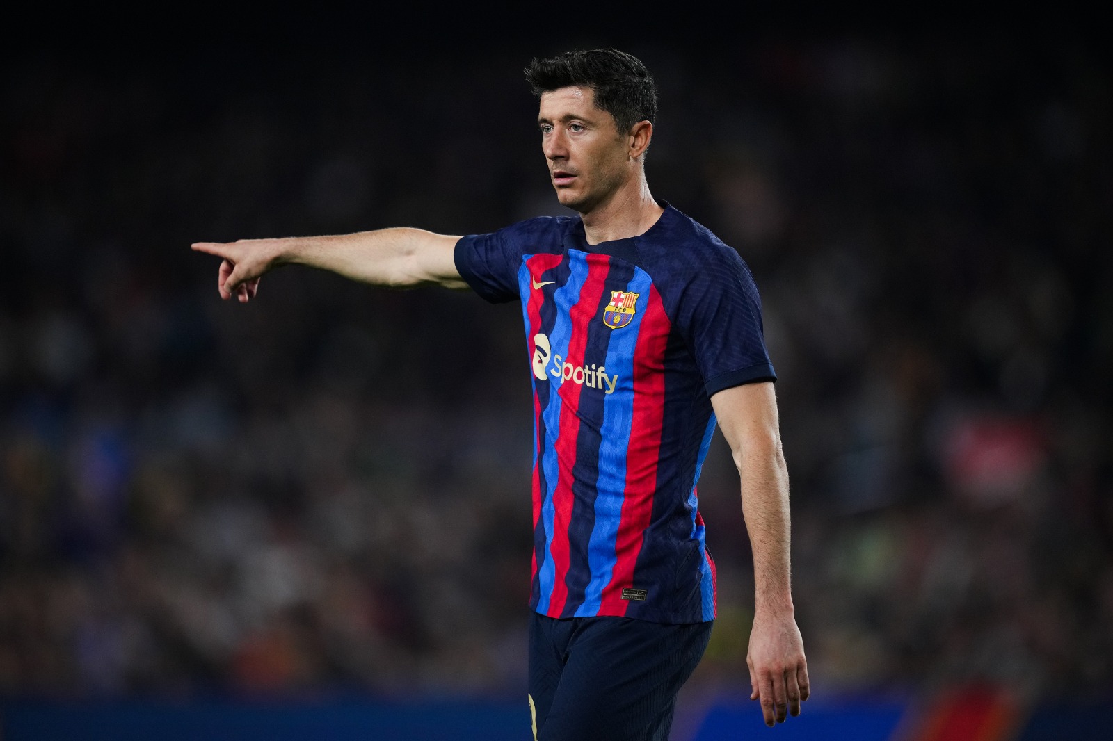 Lewandowski quer jogar com Messi no Barcelona